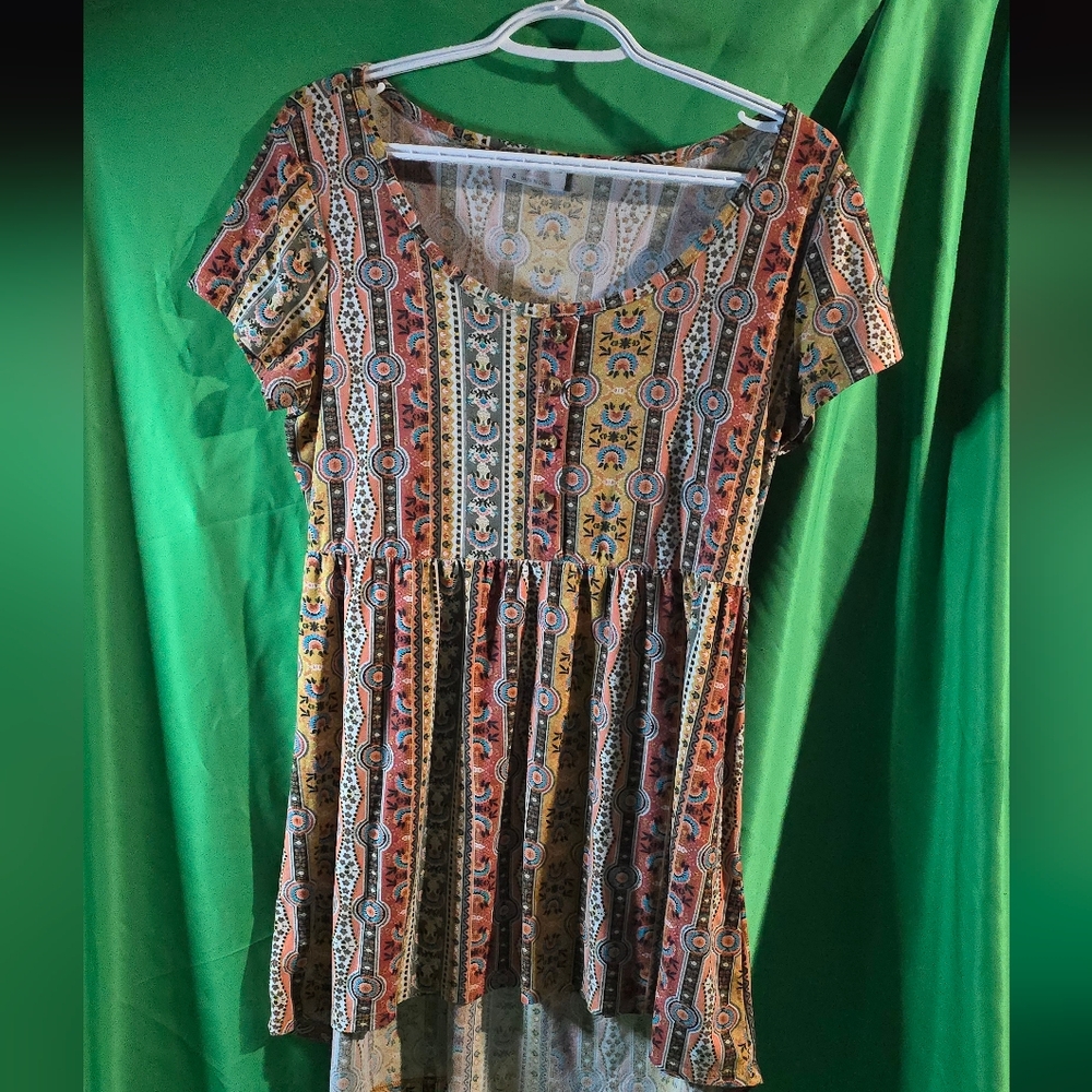 3 For $20 💕 Bobbie Brooks Red and Yellow Patterned Tunic Top
